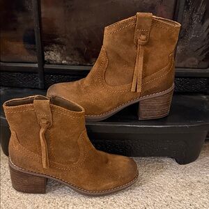 Earth Brown Suede Ankle Booties Size 5
